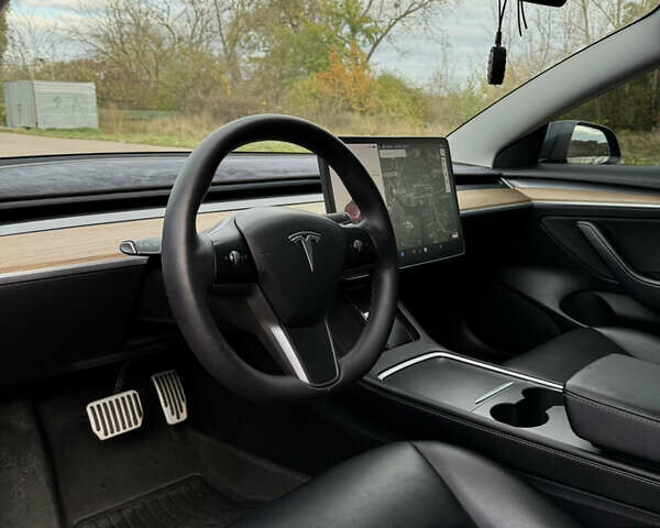 Тесла Модель 3 2021 у Бердичеве на Automoto.ua Сірий Тесла Модель 3, об'ємом двигуна 0 л та пробігом 82 тис. км за 23000 $, фото 4 на Automoto.ua