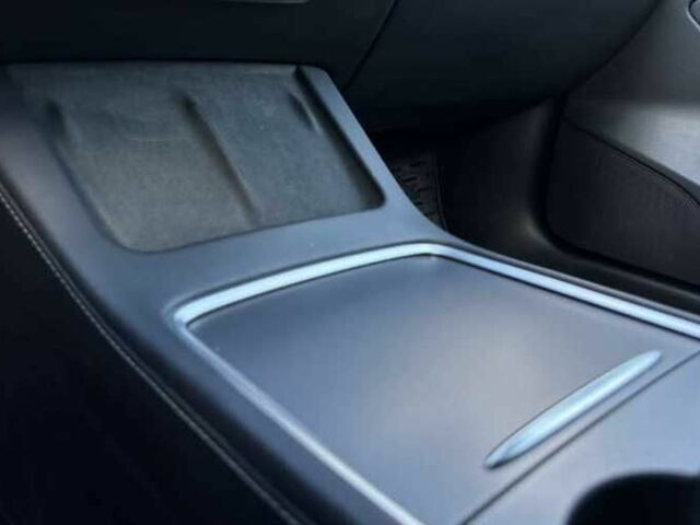 Сірий Тесла Модель 3, об'ємом двигуна 0 л та пробігом 42 тис. км за 12900 $, фото 12 на Automoto.ua