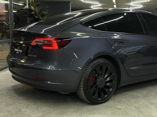 Серый Тесла Модель 3, объемом двигателя 0 л и пробегом 54 тыс. км за 24900 $, фото 11 на Automoto.ua