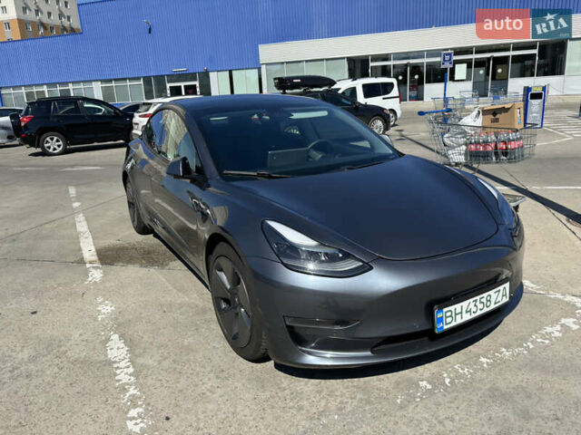 Серый Тесла Модель 3, объемом двигателя 0 л и пробегом 54 тыс. км за 20000 $, фото 1 на Automoto.ua