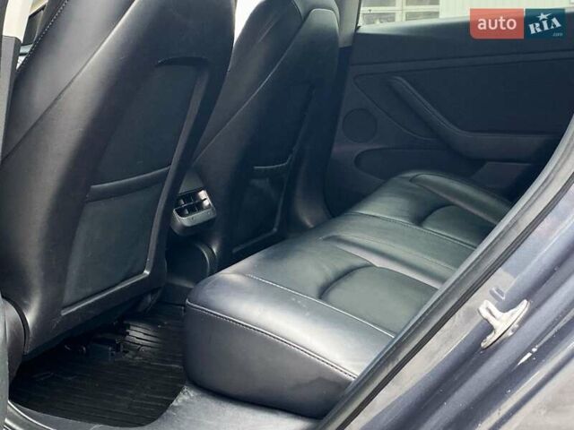 Серый Тесла Модель 3, объемом двигателя 0 л и пробегом 116 тыс. км за 20999 $, фото 14 на Automoto.ua