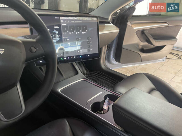 Сірий Тесла Модель 3, об'ємом двигуна 0 л та пробігом 67 тис. км за 17000 $, фото 7 на Automoto.ua