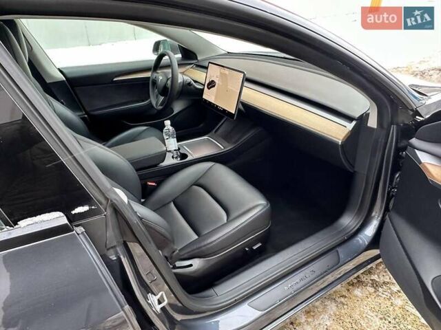 Серый Тесла Модель 3, объемом двигателя 0 л и пробегом 37 тыс. км за 17500 $, фото 12 на Automoto.ua