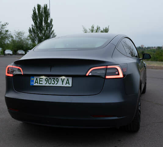 Серый Тесла Модель 3, объемом двигателя 0 л и пробегом 66 тыс. км за 21500 $, фото 9 на Automoto.ua