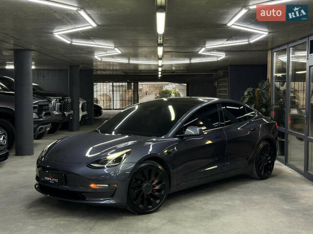 Серый Тесла Модель 3, объемом двигателя 0 л и пробегом 54 тыс. км за 24900 $, фото 5 на Automoto.ua