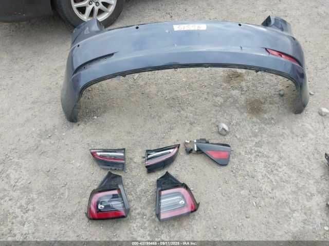 Сірий Тесла Модель 3, об'ємом двигуна 0 л та пробігом 67 тис. км за 8000 $, фото 11 на Automoto.ua