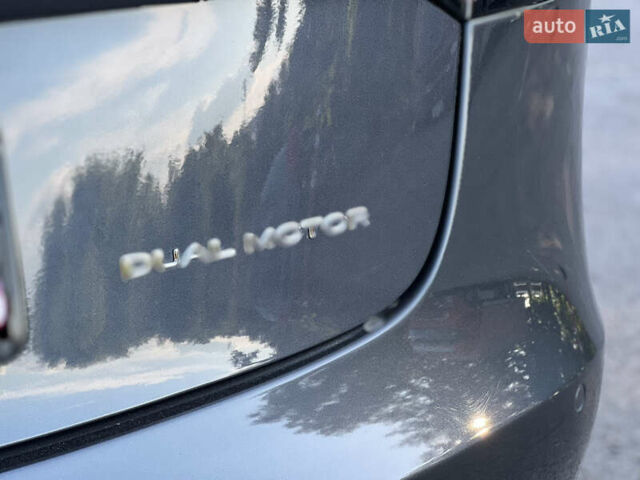 Серый Тесла Модель 3, объемом двигателя 0 л и пробегом 51 тыс. км за 20800 $, фото 19 на Automoto.ua