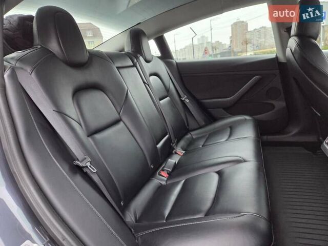 Серый Тесла Модель 3, объемом двигателя 0 л и пробегом 54 тыс. км за 21500 $, фото 12 на Automoto.ua