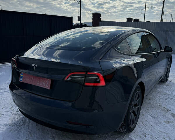Серый Тесла Модель 3, объемом двигателя 0 л и пробегом 113 тыс. км за 13500 $, фото 22 на Automoto.ua