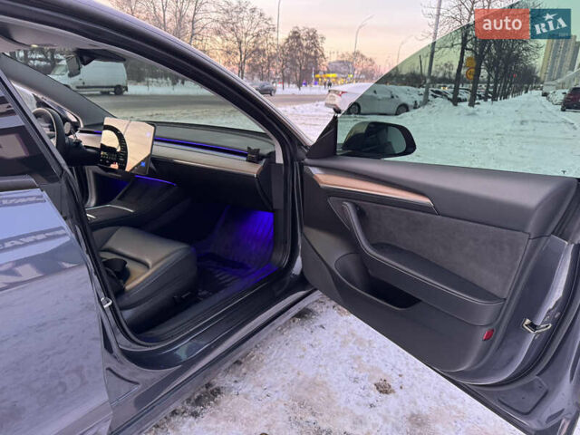 Серый Тесла Модель 3, объемом двигателя 0 л и пробегом 59 тыс. км за 23500 $, фото 27 на Automoto.ua