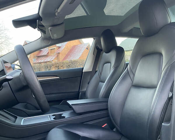 Сірий Тесла Модель 3, об'ємом двигуна 0 л та пробігом 98 тис. км за 19500 $, фото 25 на Automoto.ua