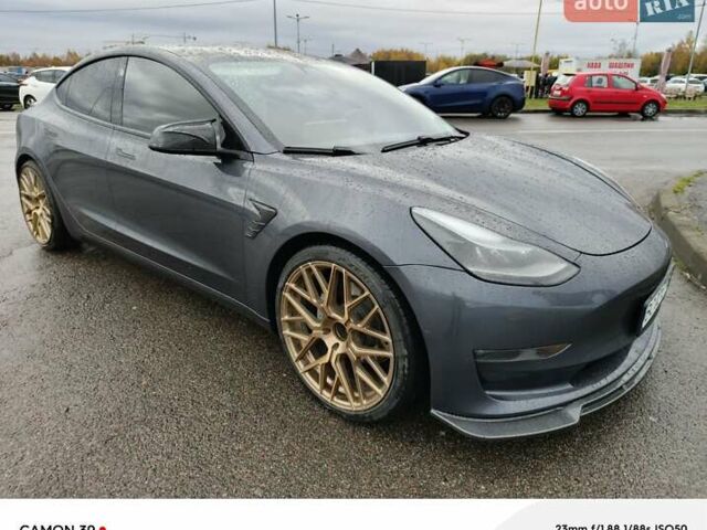 Серый Тесла Модель 3, объемом двигателя 0 л и пробегом 46 тыс. км за 18200 $, фото 2 на Automoto.ua