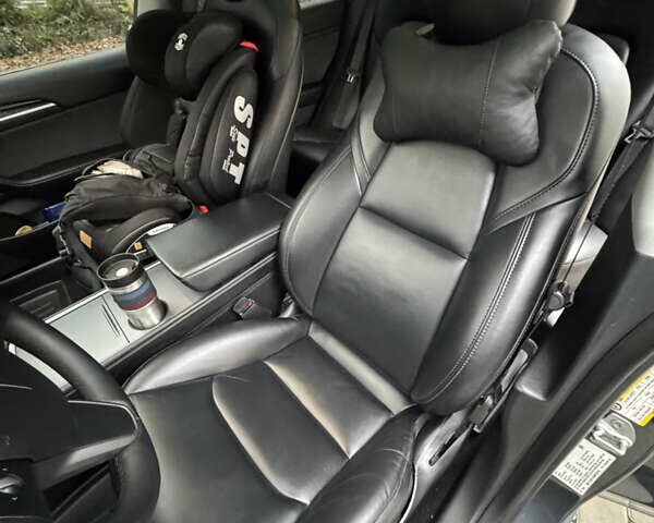 Сірий Тесла Модель 3, об'ємом двигуна 0 л та пробігом 100 тис. км за 20500 $, фото 30 на Automoto.ua