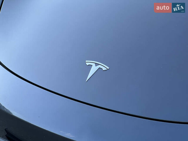 Серый Тесла Модель 3, объемом двигателя 0 л и пробегом 51 тыс. км за 20800 $, фото 7 на Automoto.ua