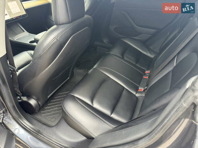 Сірий Тесла Модель 3, об'ємом двигуна 0 л та пробігом 203 тис. км за 17000 $, фото 14 на Automoto.ua