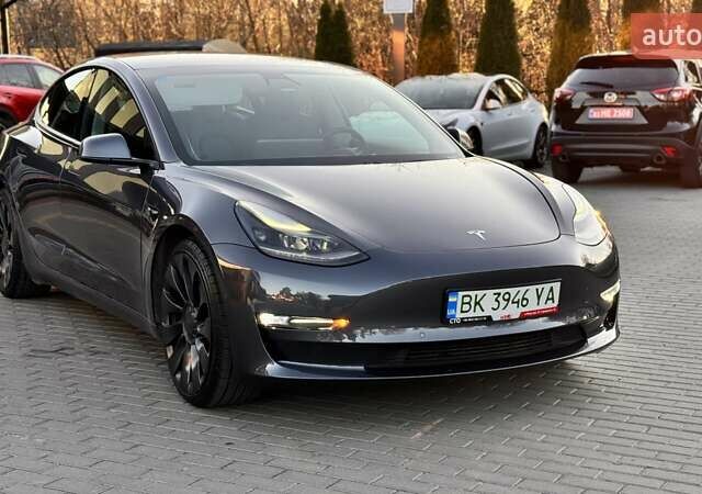 Сірий Тесла Модель 3, об'ємом двигуна 0 л та пробігом 42 тис. км за 20600 $, фото 9 на Automoto.ua
