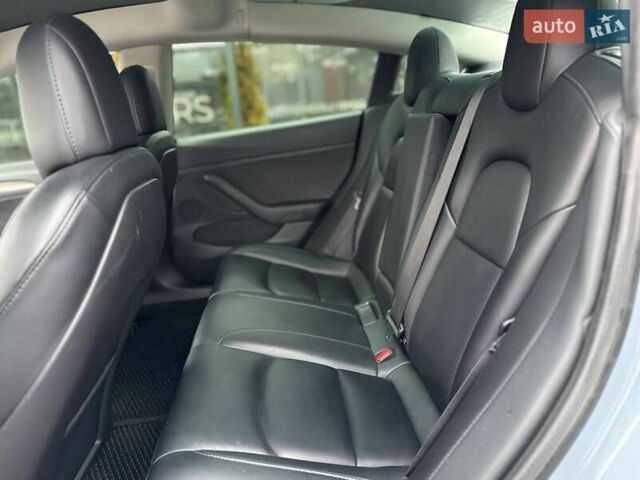 Серый Тесла Модель 3, объемом двигателя 0 л и пробегом 68 тыс. км за 19500 $, фото 34 на Automoto.ua