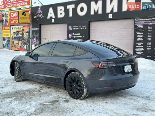 Серый Тесла Модель 3, объемом двигателя 0 л и пробегом 59 тыс. км за 23500 $, фото 3 на Automoto.ua