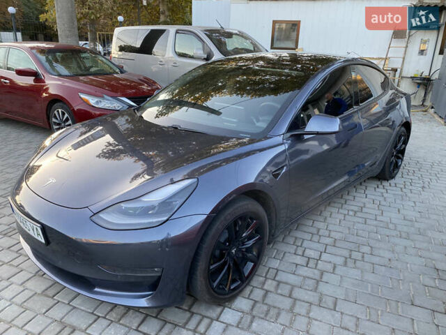Серый Тесла Модель 3, объемом двигателя 0 л и пробегом 50 тыс. км за 26000 $, фото 1 на Automoto.ua