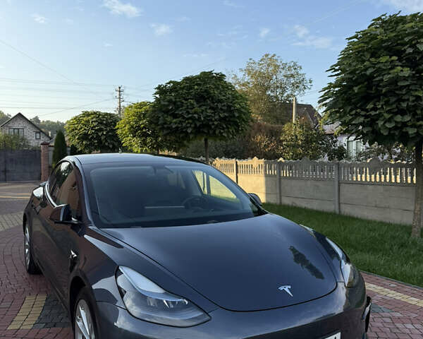 Сірий Тесла Модель 3, об'ємом двигуна 0 л та пробігом 53 тис. км за 20900 $, фото 4 на Automoto.ua