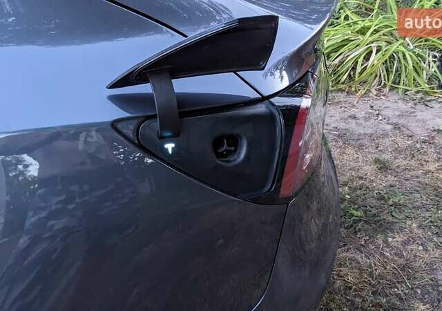 Серый Тесла Модель 3, объемом двигателя 0 л и пробегом 23 тыс. км за 19500 $, фото 8 на Automoto.ua