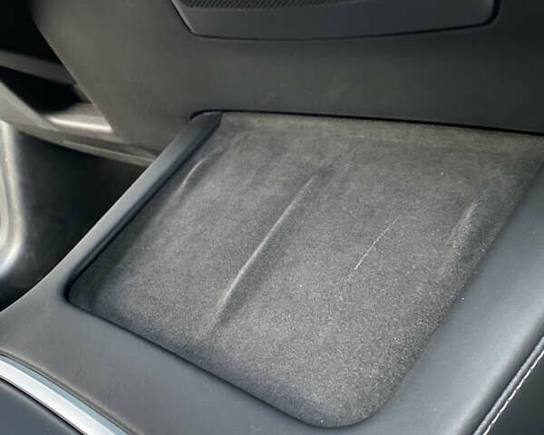 Сірий Тесла Модель 3, об'ємом двигуна 0 л та пробігом 98 тис. км за 19500 $, фото 44 на Automoto.ua