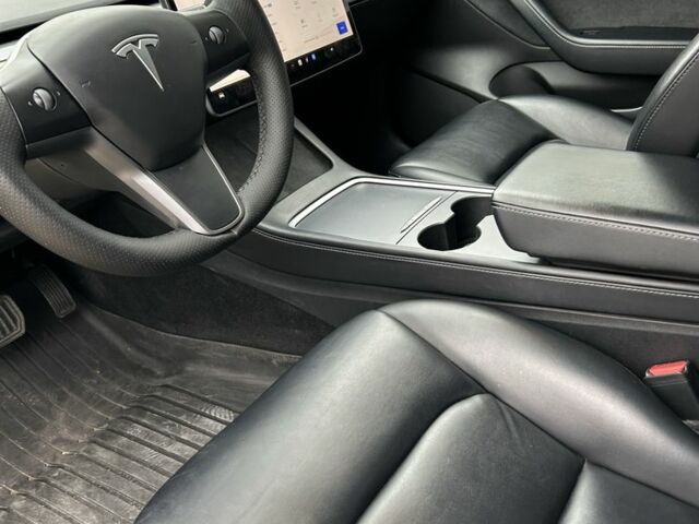 Тесла Модель 3 2021 у Києві на Automoto.ua Сірий Тесла Модель 3, об'ємом двигуна 0 л та пробігом 112 тис. км за 19300 $, фото 9 на Automoto.ua