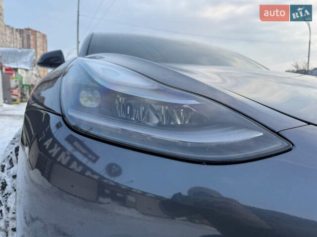 Серый Тесла Модель 3, объемом двигателя 0 л и пробегом 59 тыс. км за 23500 $, фото 8 на Automoto.ua