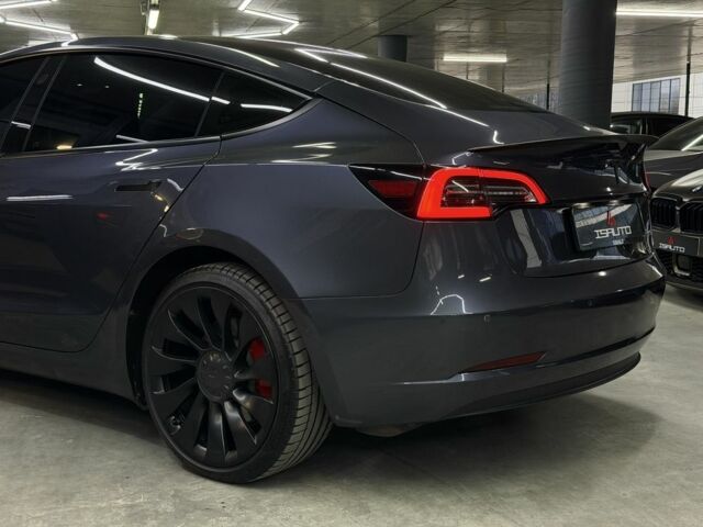 Серый Тесла Модель 3, объемом двигателя 0 л и пробегом 54 тыс. км за 24900 $, фото 15 на Automoto.ua