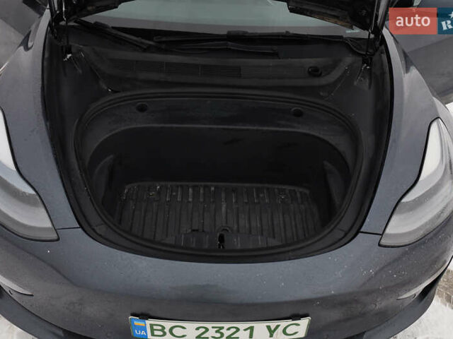 Сірий Тесла Модель 3, об'ємом двигуна 0 л та пробігом 98 тис. км за 23500 $, фото 100 на Automoto.ua