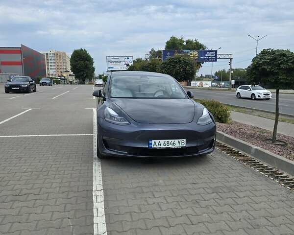 Серый Тесла Модель 3, объемом двигателя 0 л и пробегом 74 тыс. км за 20500 $, фото 3 на Automoto.ua