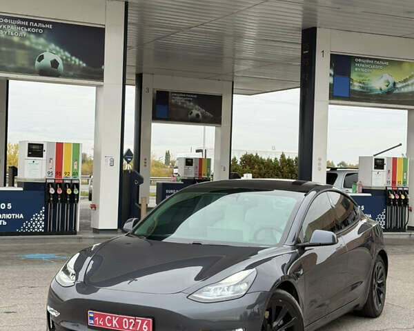 Серый Тесла Модель 3, объемом двигателя 0 л и пробегом 60 тыс. км за 22999 $, фото 12 на Automoto.ua