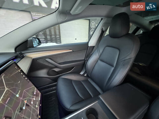 Серый Тесла Модель 3, объемом двигателя 0 л и пробегом 59 тыс. км за 23500 $, фото 20 на Automoto.ua