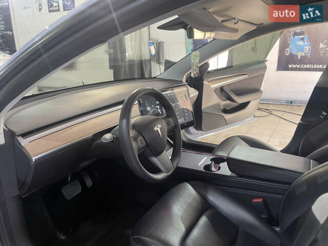 Сірий Тесла Модель 3, об'ємом двигуна 0 л та пробігом 67 тис. км за 17000 $, фото 8 на Automoto.ua