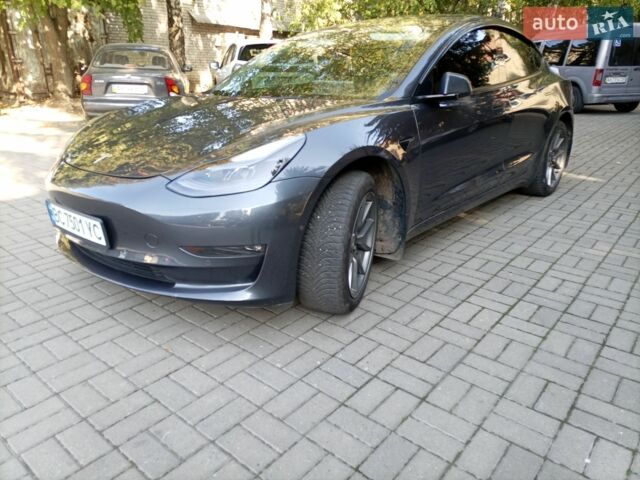 Серый Тесла Модель 3, объемом двигателя 0 л и пробегом 136 тыс. км за 15300 $, фото 1 на Automoto.ua