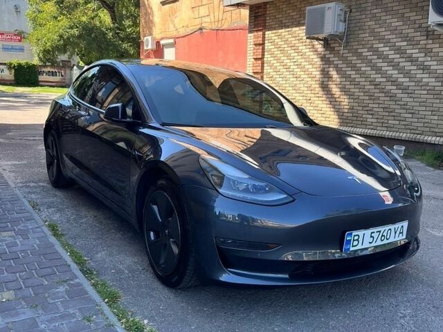Серый Тесла Модель 3, объемом двигателя 0 л и пробегом 75 тыс. км за 17700 $, фото 2 на Automoto.ua