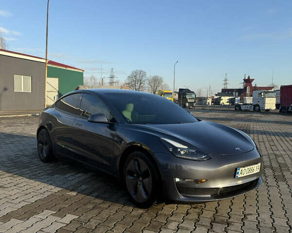 Серый Тесла Модель 3, объемом двигателя 0 л и пробегом 50 тыс. км за 24500 $, фото 3 на Automoto.ua