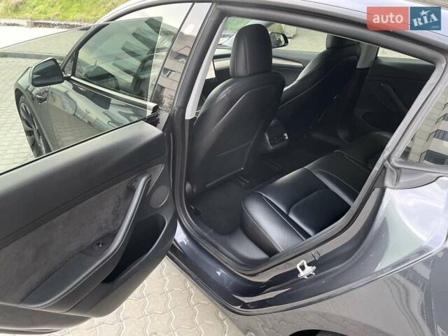 Сірий Тесла Модель 3, об'ємом двигуна 0 л та пробігом 50 тис. км за 22500 $, фото 6 на Automoto.ua
