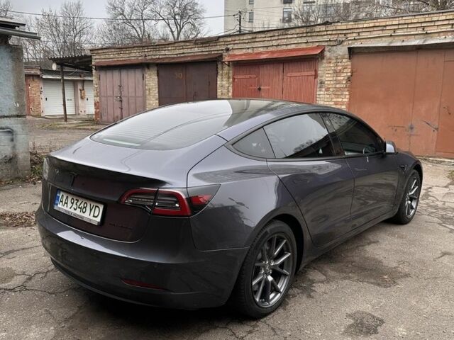 Серый Тесла Модель 3, объемом двигателя 0 л и пробегом 36 тыс. км за 25400 $, фото 4 на Automoto.ua