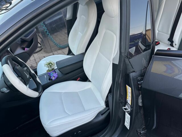 Сірий Тесла Модель 3, об'ємом двигуна 0 л та пробігом 117 тис. км за 20000 $, фото 4 на Automoto.ua