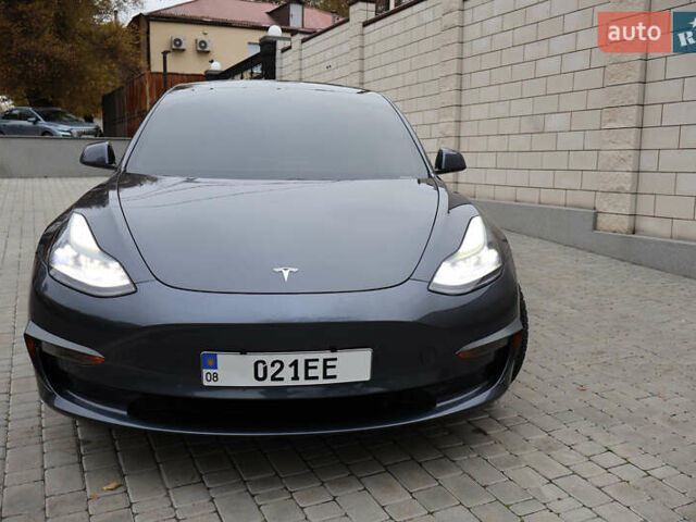 Сірий Тесла Модель 3, об'ємом двигуна 0 л та пробігом 100 тис. км за 20500 $, фото 1 на Automoto.ua