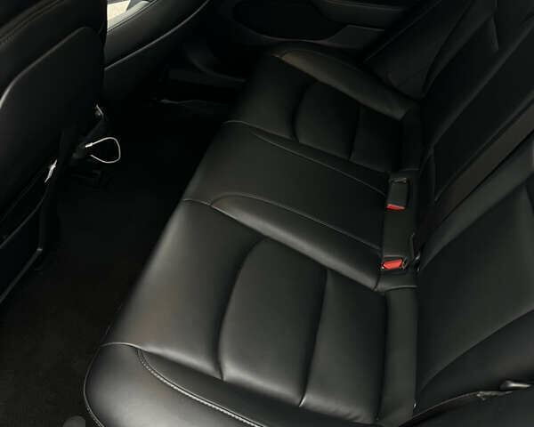 Серый Тесла Модель 3, объемом двигателя 0 л и пробегом 90 тыс. км за 20500 $, фото 16 на Automoto.ua