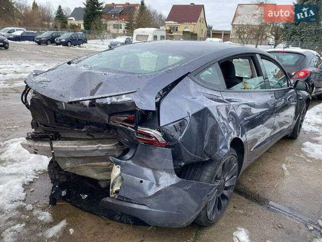 Серый Тесла Модель 3, объемом двигателя 0 л и пробегом 52 тыс. км за 10500 $, фото 4 на Automoto.ua