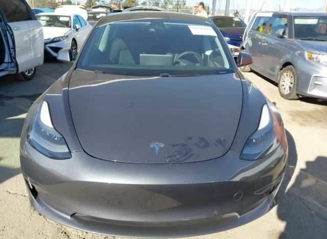 Сірий Тесла Модель 3, об'ємом двигуна 0 л та пробігом 70 тис. км за 9800 $, фото 1 на Automoto.ua