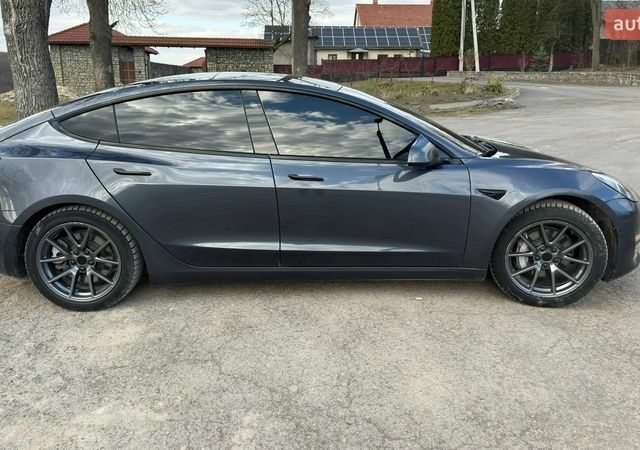 Серый Тесла Модель 3, объемом двигателя 0 л и пробегом 167 тыс. км за 16700 $, фото 5 на Automoto.ua