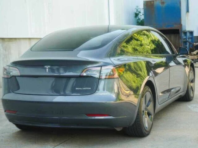 Сірий Тесла Модель 3, об'ємом двигуна 0 л та пробігом 24 тис. км за 28000 $, фото 4 на Automoto.ua