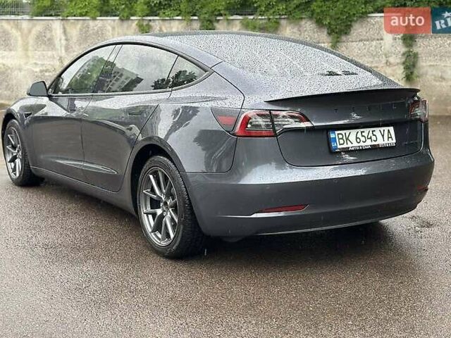 Сірий Тесла Модель 3, об'ємом двигуна 0 л та пробігом 117 тис. км за 18000 $, фото 5 на Automoto.ua