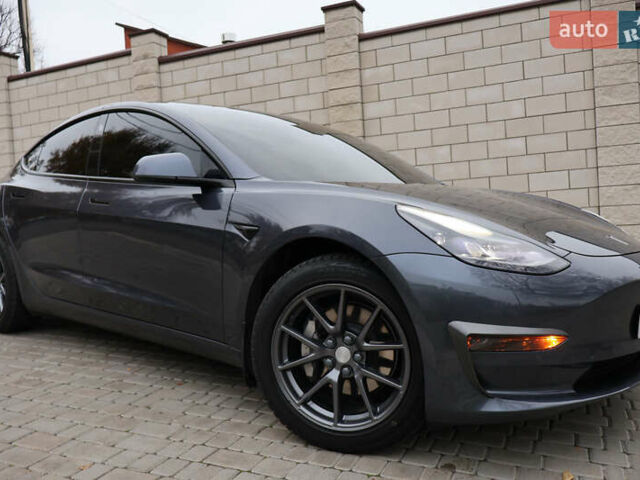 Сірий Тесла Модель 3, об'ємом двигуна 0 л та пробігом 100 тис. км за 20500 $, фото 9 на Automoto.ua