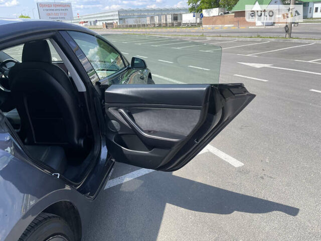 Сірий Тесла Модель 3, об'ємом двигуна 0 л та пробігом 26 тис. км за 23000 $, фото 55 на Automoto.ua