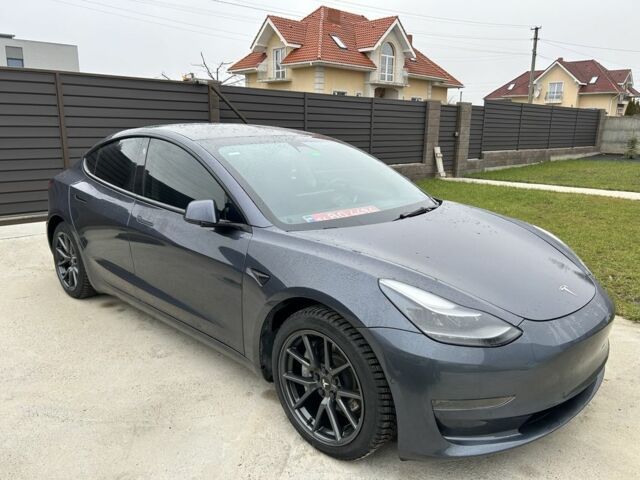 Тесла Модель 3 2021 у Києві на Automoto.ua Сірий Тесла Модель 3, об'ємом двигуна 0 л та пробігом 112 тис. км за 19300 $, фото 3 на Automoto.ua